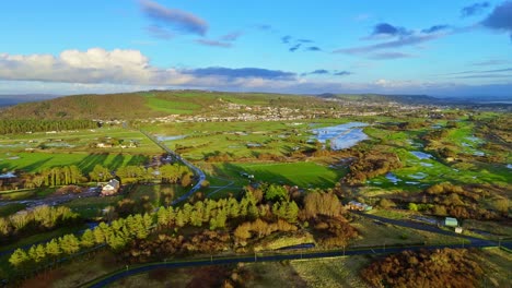 Evergreen-valley,-deep-blue-skies,-Cardiff-Ski-and-Snowboard-Centre