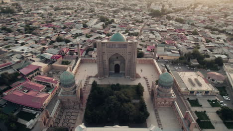 Bibi-Khanym-Moschee-Herabsteigend-Aus-Der-Luft-Im-Morgengrauen