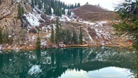 Vista-Aérea-Del-Lago-Issyk,-Almaty,-Kazajstán