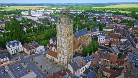 La-Iglesia-De-La-Magdalena-De-Verneuil-sur-avre,-Francia