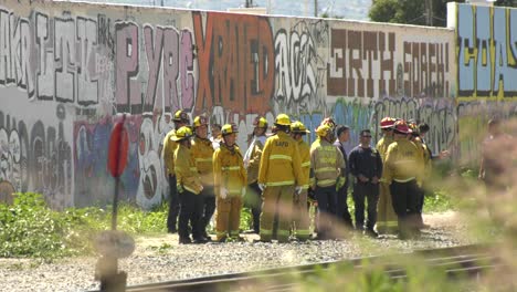 Los-Bomberos-Se-Encuentran-En-La-Escena.