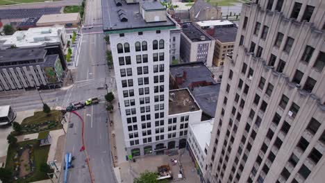 An-aerial-view-capturing-the-demolition-of-a-high-rise-building-in-downtown-Youngstown,-Ohio