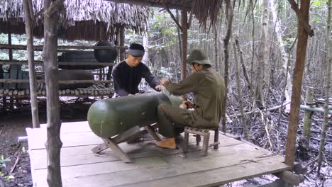 War-memorial-Monkey-Island,-statues-remembering-Vietnam-conflict-exploits