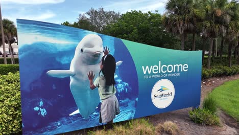 Willkommen-Im-World-Of-Wonder-Schild-Im-SeaWorld-In-Orlando