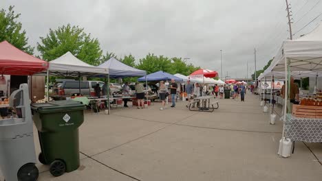 Panorama-Der-Morgendlichen-Aktivitäten-Auf-Dem-örtlichen-Bauernmarkt