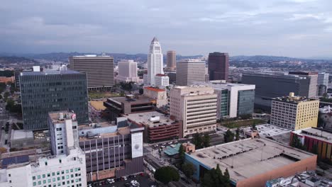 Los-Angeles-City-Hall-and-Courts-Buildings,-California-USA