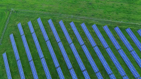 Solarpanel,-Grüne-Energie,-Photovoltaik,-Stromerzeugung-Aus-Der-Sonne,-Luft