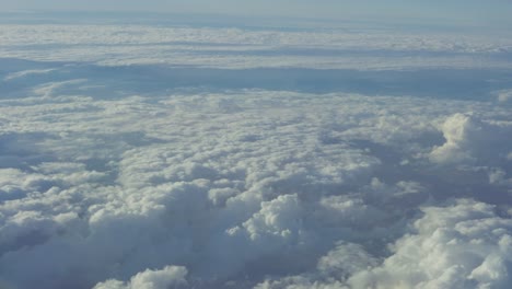 Tomas-Panorámicas-De-Cielos-Nublados-Desde-Un-Avión.