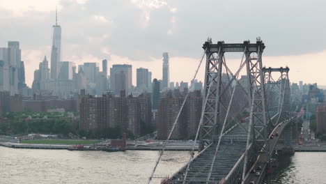 Aerial-view-of-Lower-Manhattan-on-a-summer-afternoon