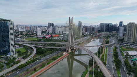 Aerial-pan-right-drone-view-of-Octavio-Fris-de-Oliveira-Cable-Stayed-Bridge-in-Sao-Paulo,-Brazil