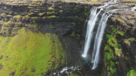 Natural-Beauty:-Fossa-Waterfall-in-Spring-from-the-Skies-of-the-Faroe-Islands,-Denmark