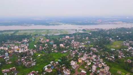 Ciudad-De-Barishal-Cerca-Del-Río-Kirtankhola,-Urbanización-Aérea-De-La-Ciudad-De-Bangladesh,-Asia