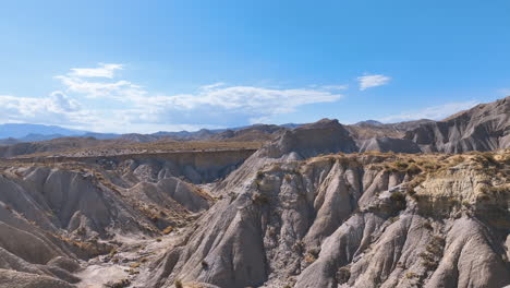 Vuelo-Al-Extraordinario-Paisaje-Lunar-Del-Desierto-De-Tabernas-En-La-Provincia-De-Almería,-España