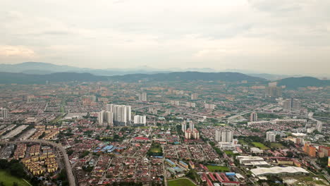 Kuala-Lumpur-suburbs,-Malaysia-in-Asia