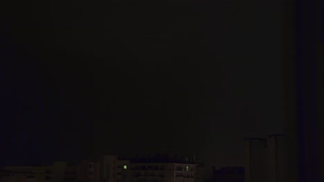 Thunder-over-city-at-night