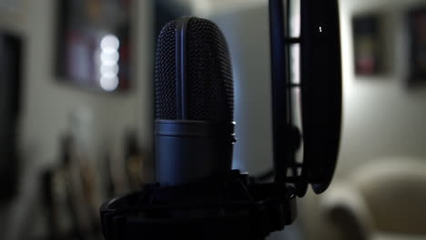 A-microphone-in-home-studio-in-close-up