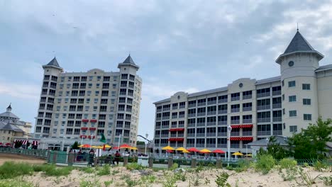 Hotel-De-Lujo-Breakers-En-La-Playa-De-Cedar-Point