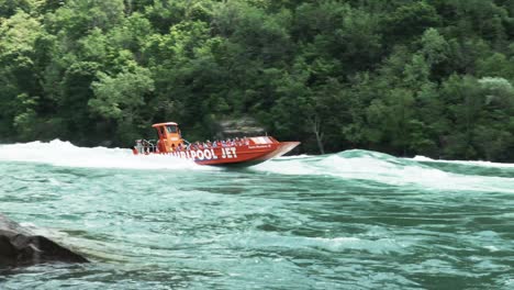 Un-Emocionante-Viaje-En-Los-Niagara-Jetboats