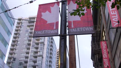 Toma-De-La-Pancarta-De-La-Calle-Yaletown