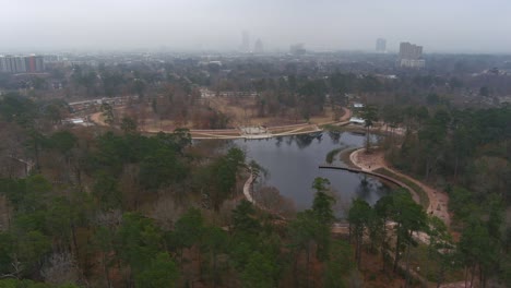 Vista-Aérea-Del-Parque-De-Conservación-Conmemorativo-En-Houston,-Texas