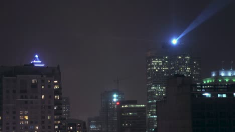 Montreal-Place-Ville-Marie-Centro-De-La-Ciudad-Centro-Urbano-Luces-De-Los-Edificios-Por-La-Noche