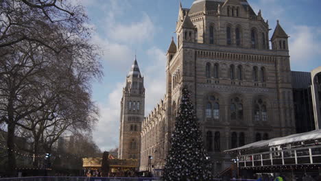 Edificio-Del-Museo-De-Historia-Natural,-Londres,-Inglaterra,-Reino-Unido