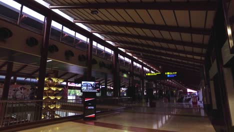 lonely-corridor-atmosphere-at-the-airport-during-the-Covid-19-pandemic