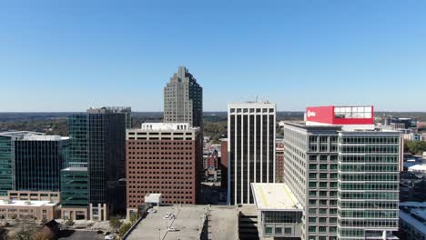 Vista-Panorámica-Desde-Un-Dron-Del-Centro-De-Raleigh,-Carolina-Del-Norte