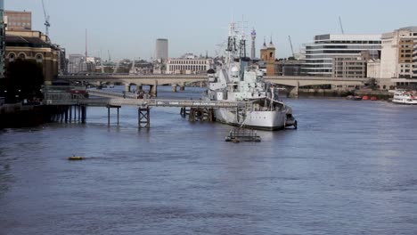 Monument-warship-HMS-Belfast-anchored-on-the-River-Thames,-London,-England