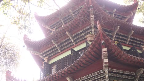 Close-up-of-ornate-pagoda-roof-in-Chengdu,-China