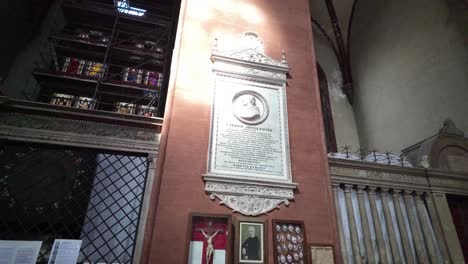 Basilica-di-San-Petronio,-catholic-church-in-Bologna,-Italy-landmark-interior