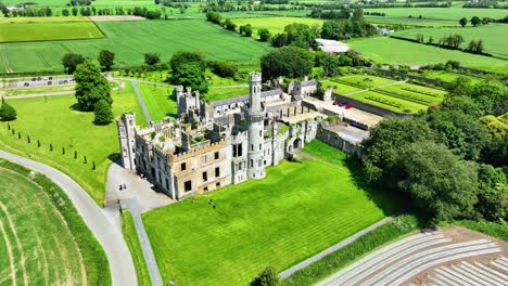 Irland,-Epische-Orte,-Malerische-Luftaufnahme-Von-Ducketts-Castle,-Tullow,-Carlow,-Irland