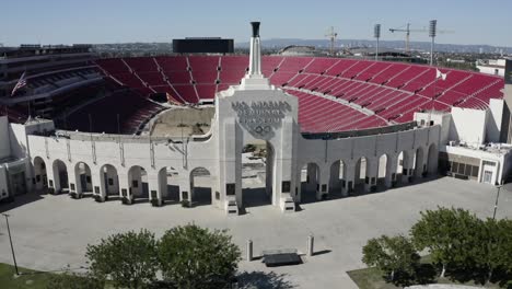 Drone-shot-entrance-to-the-LA-Memorial-Coliseum-in-Los-Angeles,-America