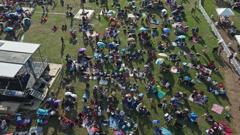 Piedmont-Park-Grassy-Ground-With-Crowded-People-During-Atlanta-Jazz-Festival-In-Georgia,-United-States