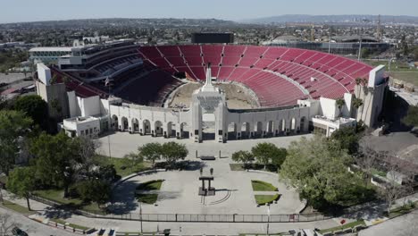 Drohnenschuss-Des-Los-Angeles-Memorial-Coliseum-Im-Exposition-Park,-Amerika