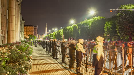 Multitudes-De-Personas-Protestan-En-Las-Calles-De-Riga-Contra-Las-Restricciones-Y-El-Confinamiento-Por-El-COVID-19