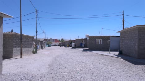 Sharya-Refugee-Cap-near-Duhok,-Kurdistan-Iraq-on-a-hot-summer-day