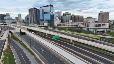 El-Horizonte-Del-Centro-De-Orlando-Con-Modernos-Rascacielos-Y-Edificios-De-Oficinas