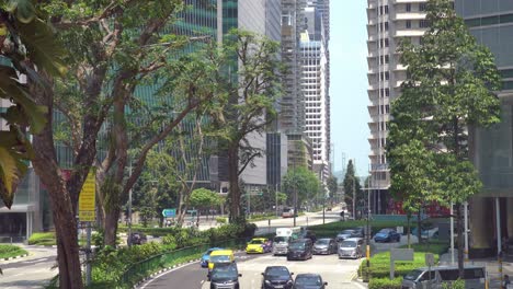 Vista-De-Una-Calle-De-Singapur-Desde-Un-Paso-Elevado