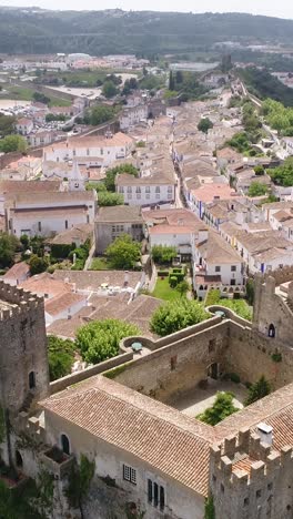 Luftaufnahme-Der-Burg-Und-Der-Stadt-Obidos-In-Portugal