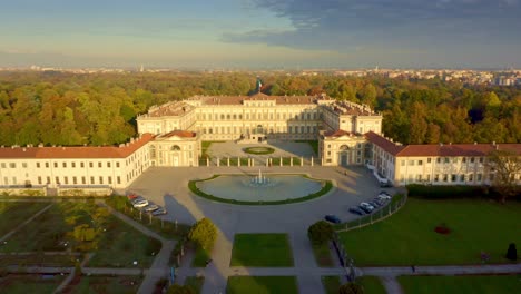 Monza-Villa-Reale-Bei-Sonnenuntergang-Geschossen