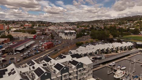 Ciudad-De-Launceston,-Zona-Norte-A-Lo-Largo-Del-Río-Esk,-Tasmania,-Australia