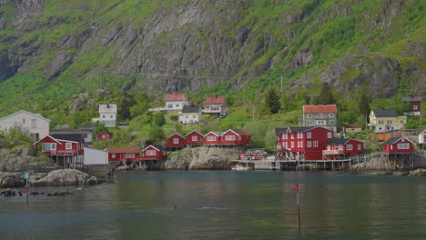 Iconic-village-with-red-houses-in-Lofoten-region,-Norway,-static-view