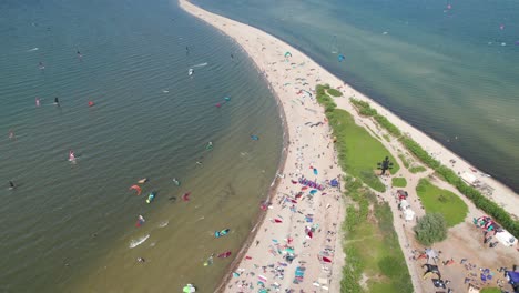 Beliebter-Wassersportort-In-Polen