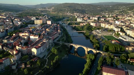 Hermosa-Puesta-De-Sol-Sobre-La-Ciudad-Española-De-Ourense