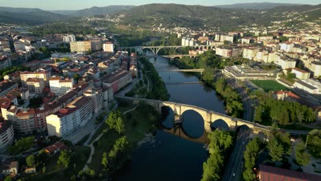 Vista-Aérea-En-4k-De-La-Ciudad-Española-De-Ourense