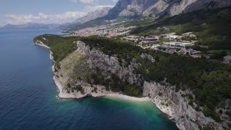 Hermoso-Paisaje-Oceánico-En-La-Playa-De-Nugal-En-La-Costa-Del-Mar-Adriático-En-Makarska,-Croacia