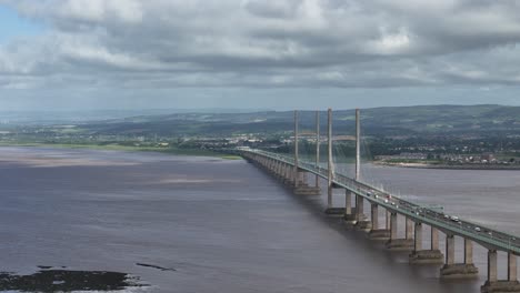 Puente-Sobre-El-Río-Severn,-Puente-Prince-Of-Wales-M4,-Drones-Del-Reino-Unido,-Cruce-De-Tráfico-Aéreo