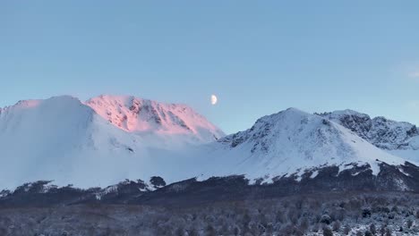 Szenischer-Mond-In-Ushuaia-In-Feuerland,-Argentinien