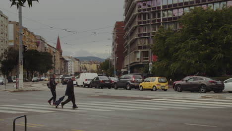 Ein-Blick-Auf-Die-József-Irinyi-Straße-In-Budapest,-Ungarn